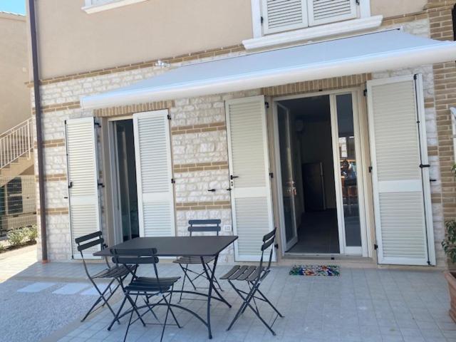 Nuovo Bilocale Super Accessoriato Con Spazio Esterno Apartment Sirolo Exterior photo